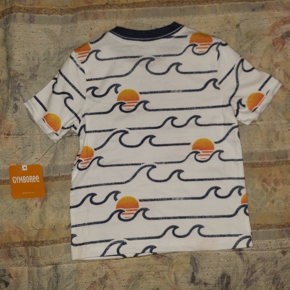 Gymboree graphic tee. - Picture 2 of 2